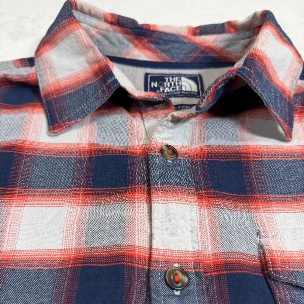 The North Face Size Small Navy and Red Plaid Checkered Shirt
